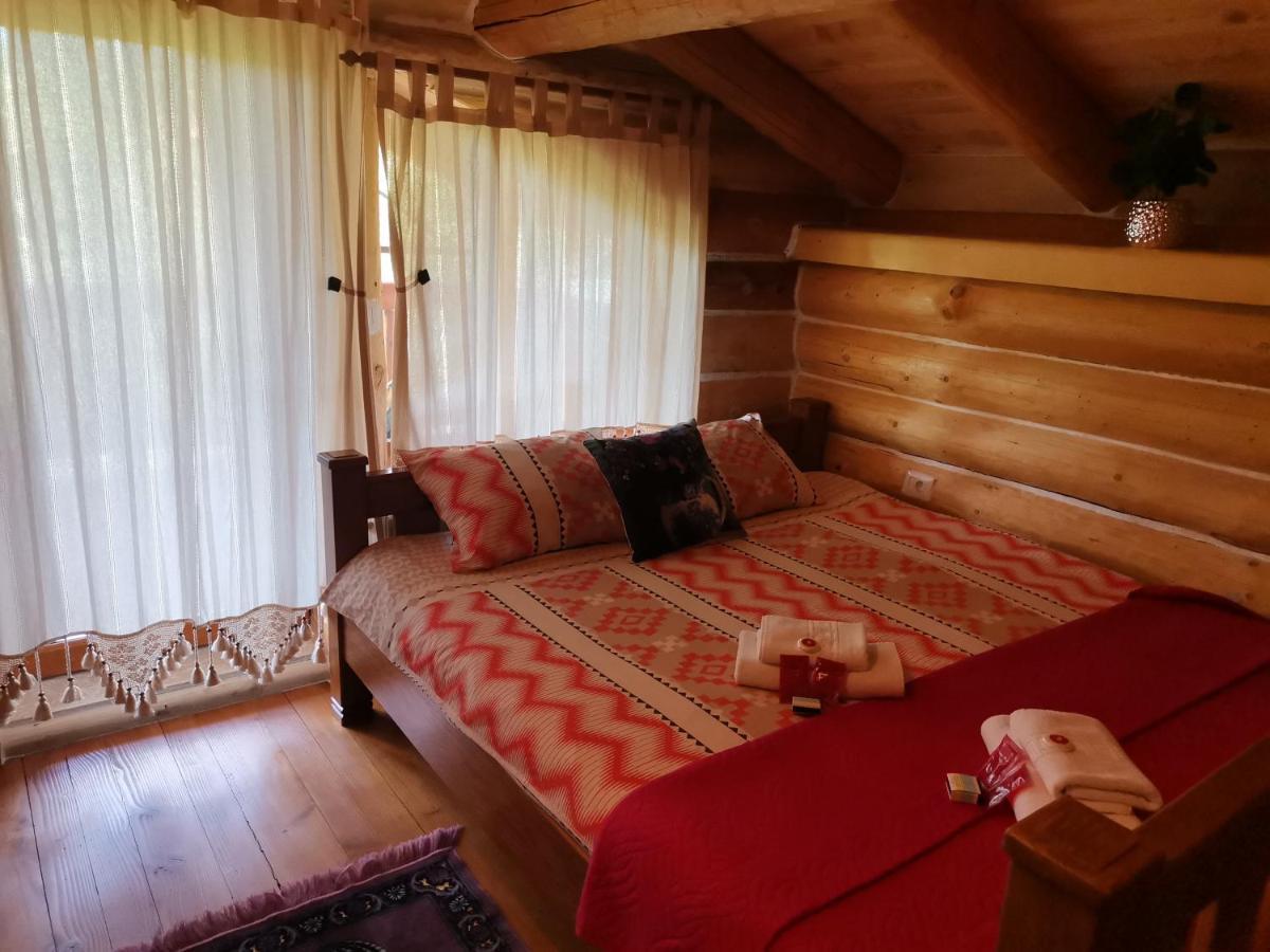 Cabana Casa De Piatra, De La Mara Deseşti Zewnętrze zdjęcie