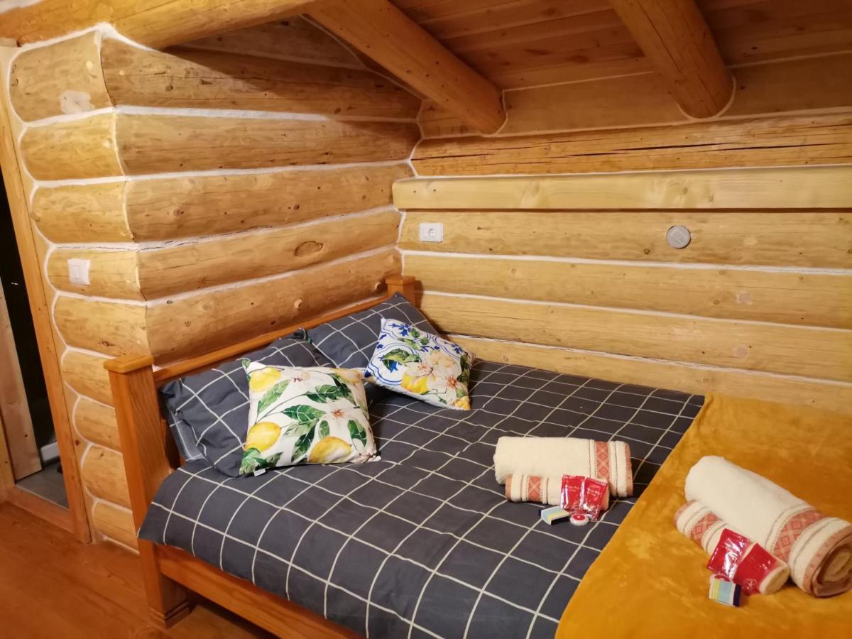 Cabana Casa De Piatra, De La Mara Deseşti Zewnętrze zdjęcie