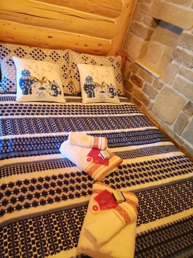 Cabana Casa De Piatra, De La Mara Deseşti Zewnętrze zdjęcie